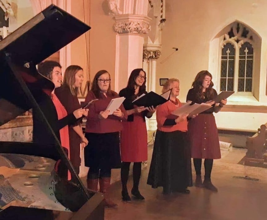 9am_choir-min~.jpg