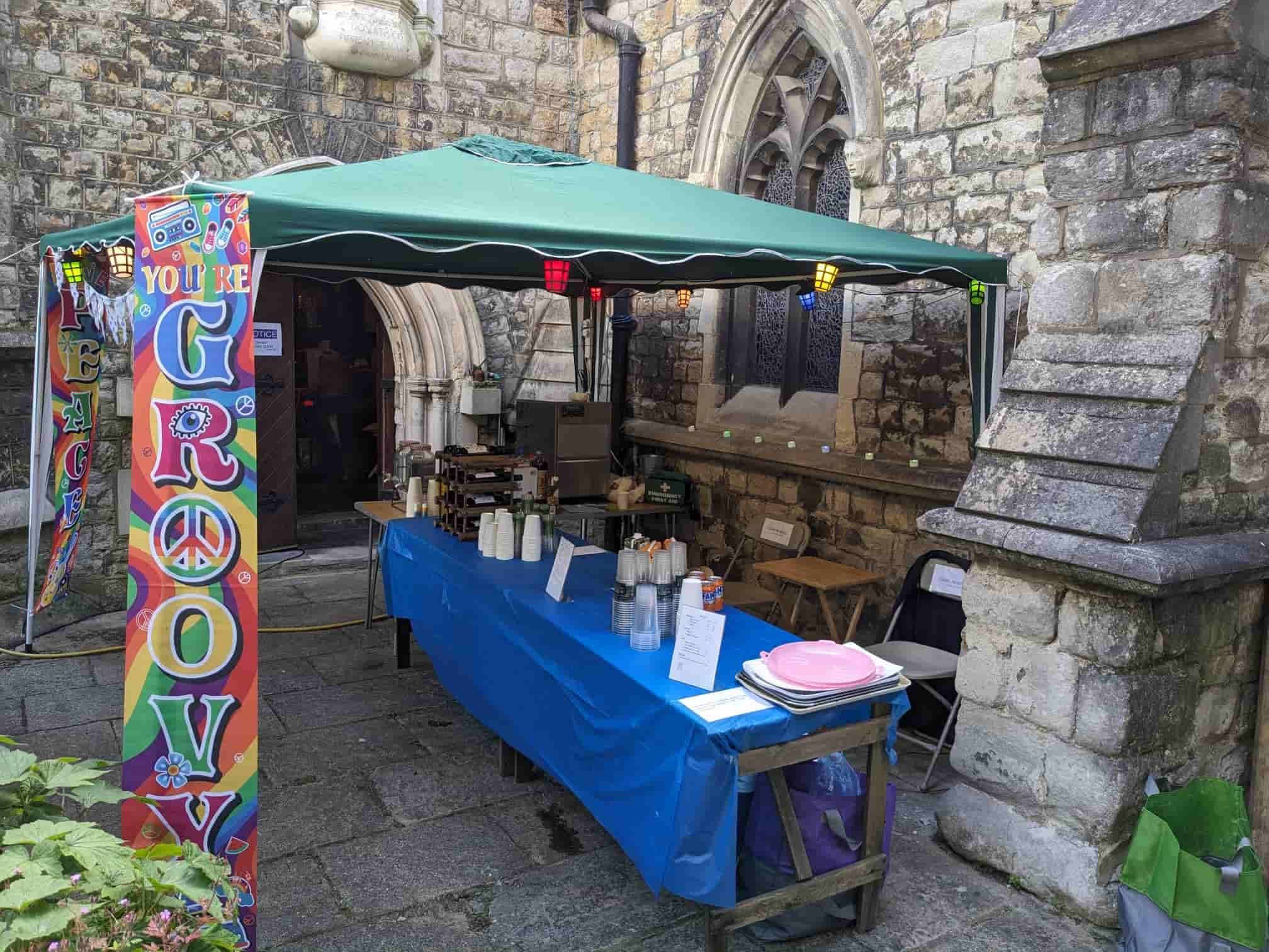 setting_up_for_the_parish_social__24-min.jpg